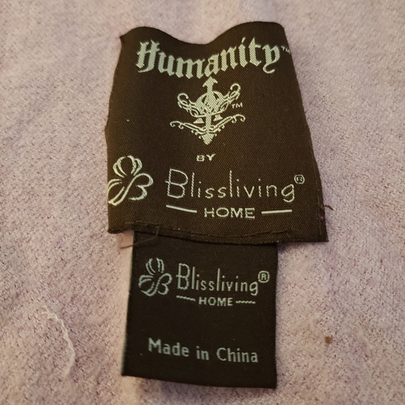 Cashmere & Bamboo Throw Blanket Humanity by Blissliving Home - Picture 3 of 8